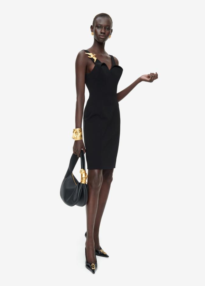 Schiaparelli‏ تحتفي بالرومانسية وعيد الحب بمجموعة استثنائية ‏ ‏