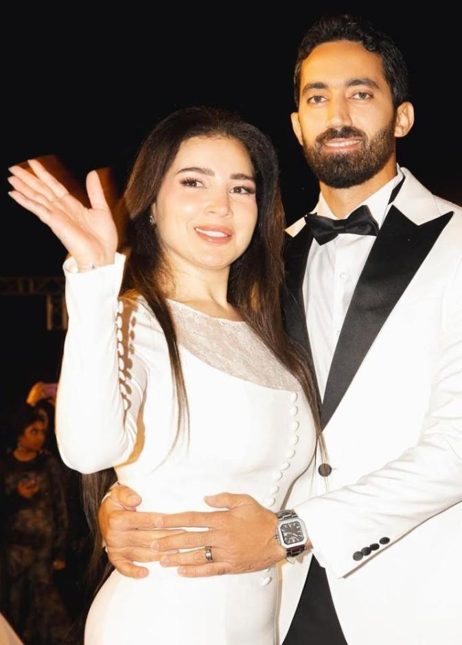 مي عز الدين وزوجها 