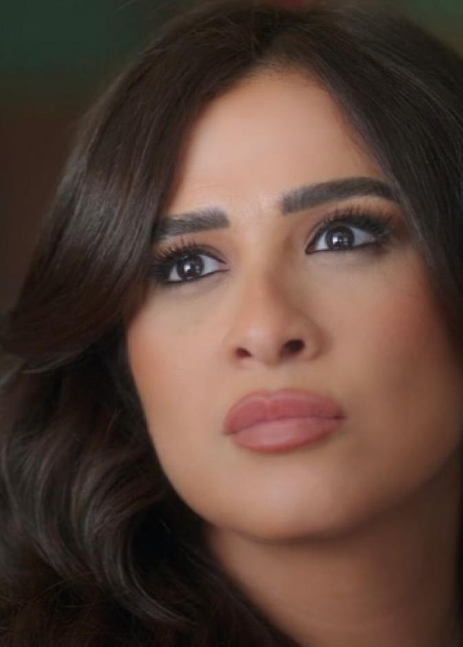 ياسمين عبد العزيز 