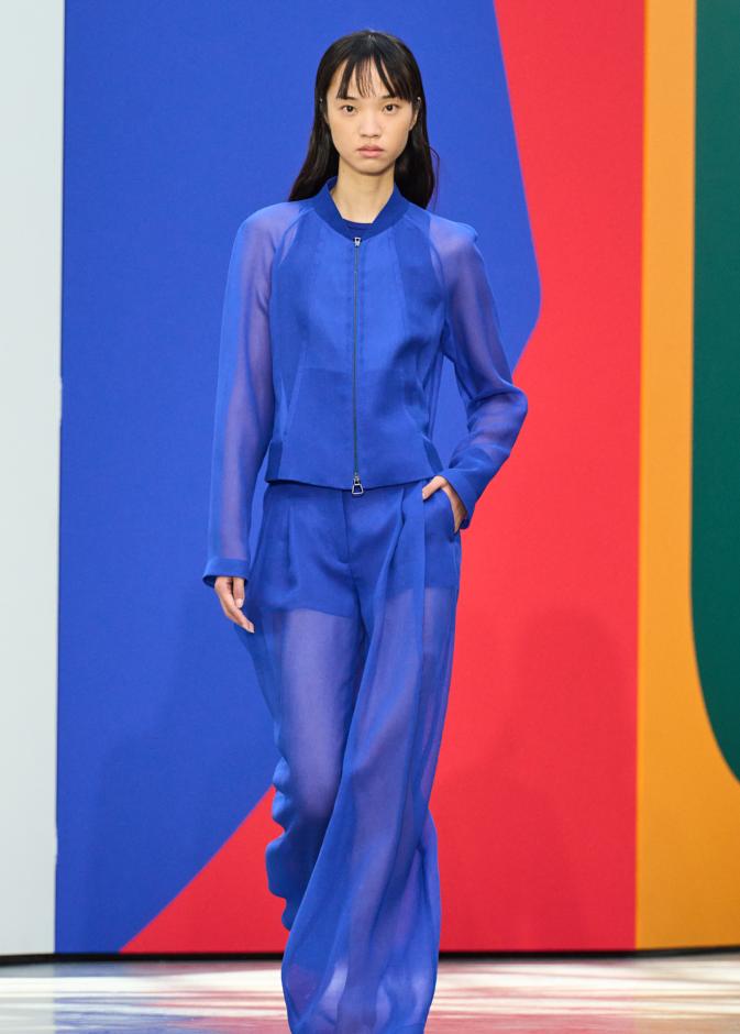  طقم باللون أزرق الملكي من Akris