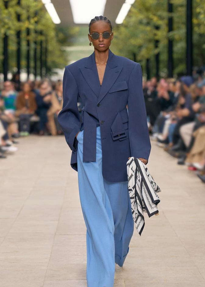 إطلالة من Celine