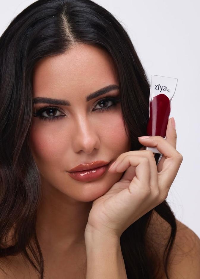 زينب عزام… الجمال كمساحة للثقة