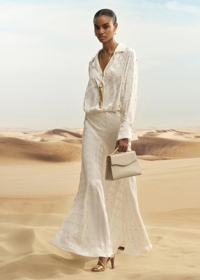 إطلالة من Elie Saab