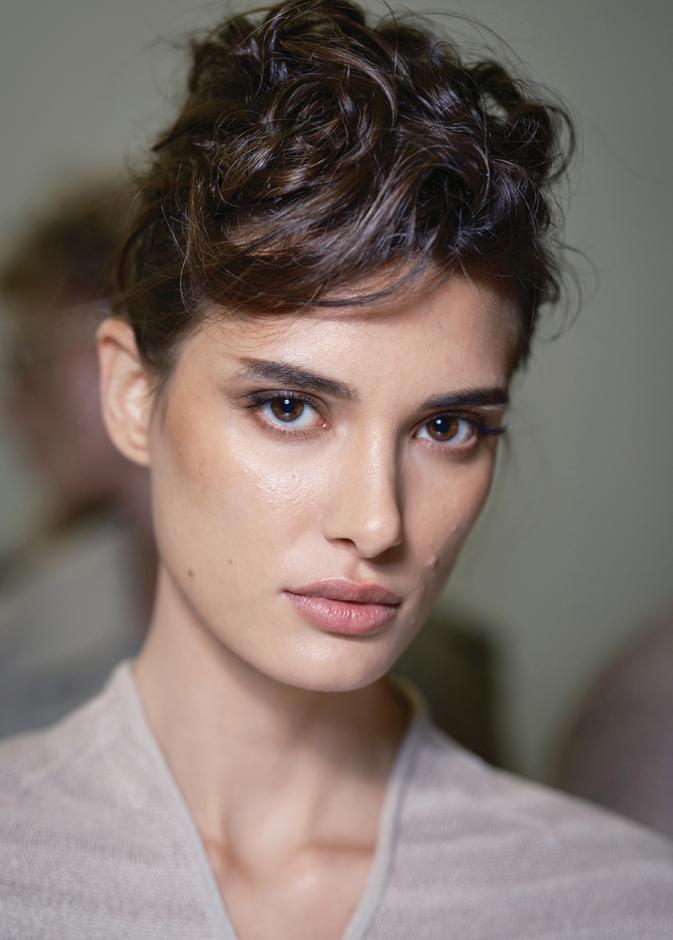 فصل جديد لشعرك: صيحات ربيع وصيف 2026 بين الجرأة والأناقة