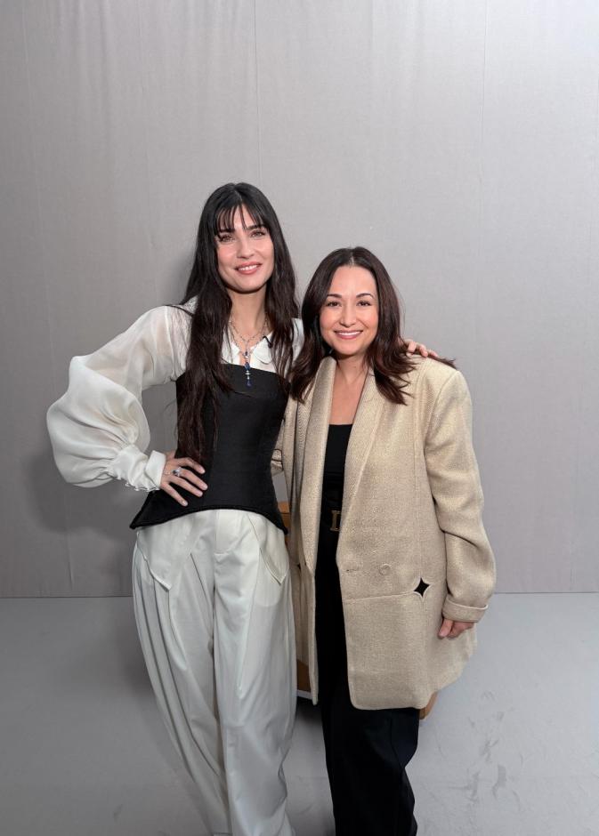 رئيسة التحرير مي بدر ‏مع النجمة التركية "توبا بويوكستون" ‏