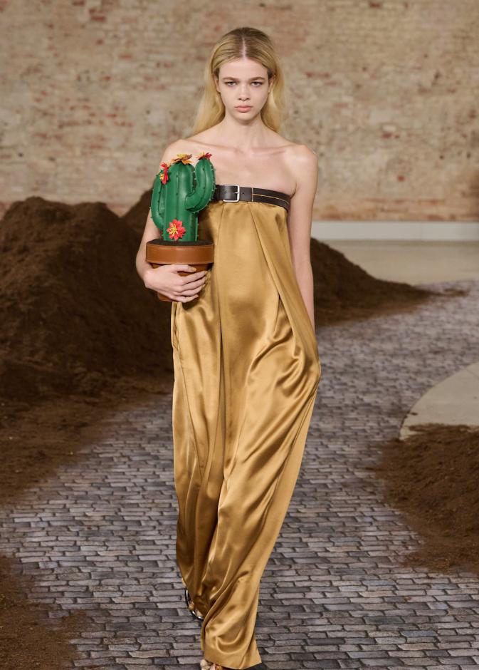 مجموعة موسكينو لخريف وشتاء 2026... رحلة حالمة من ميلانو إلى الأرجنتين‏