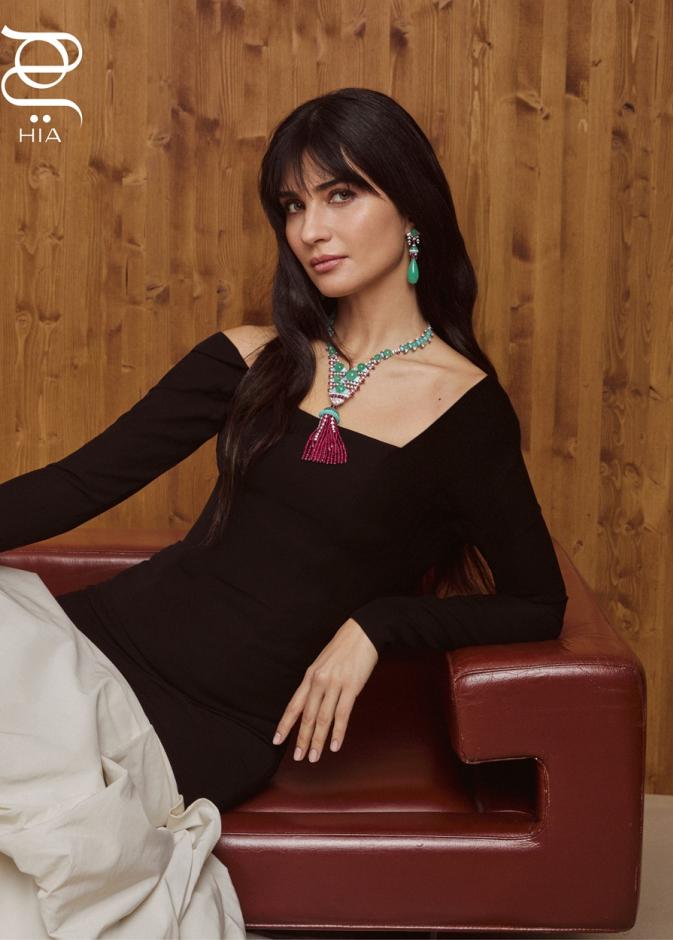 توبا بويوكستون نجمة عدد فبراير من "هي"