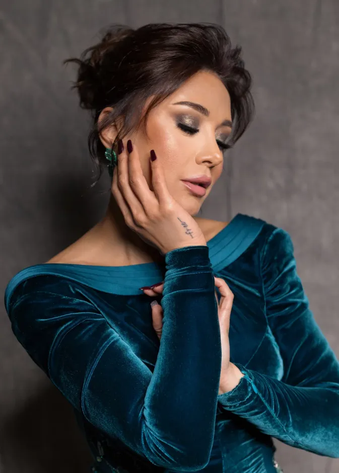 كاريس بشار نجمة مسلسل " بخمس أرواح" مثال للجمال الشرقي بمكياجها الساحر