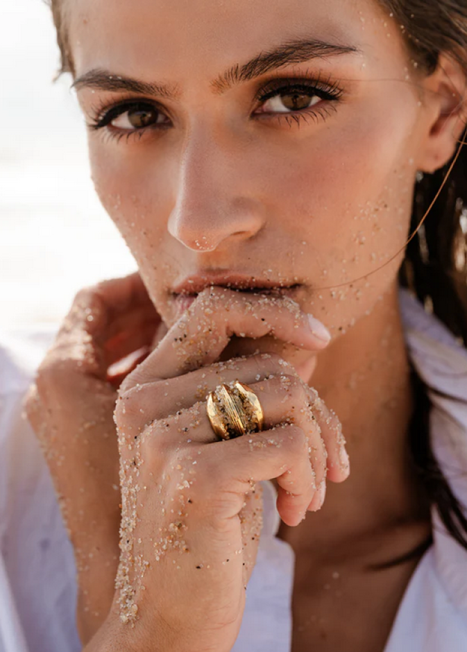 Triple Ring من Christina Caruso