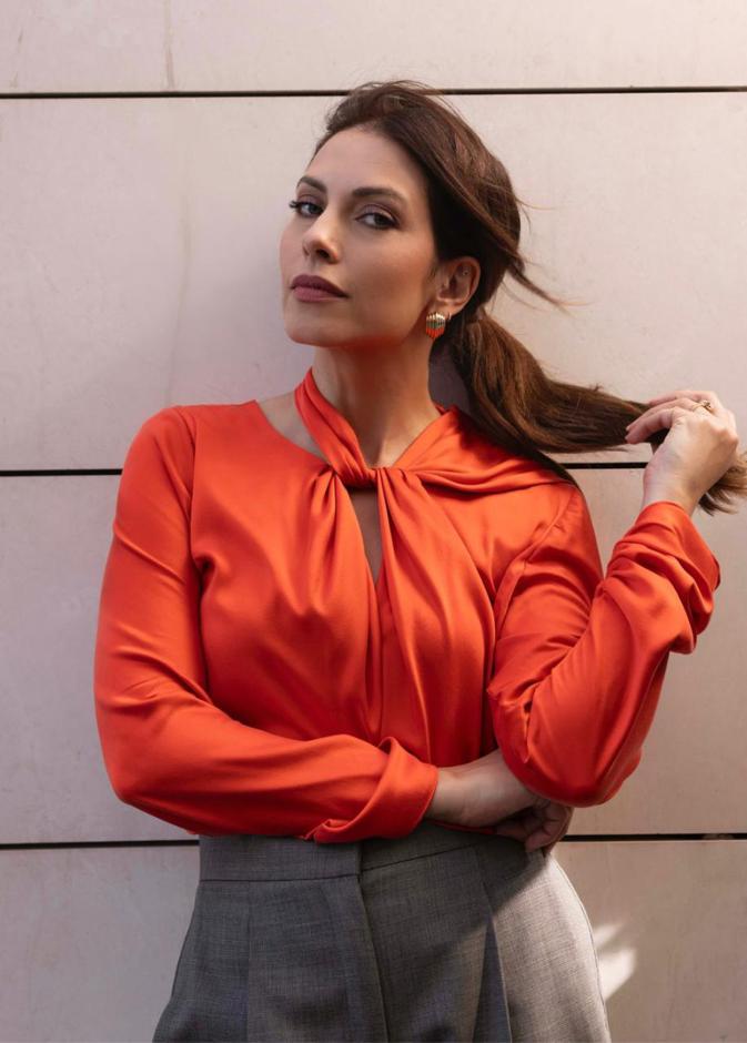 ريتا لمع تعيد تعريف الأناقة بعيدًا عن سجن الأرقام 