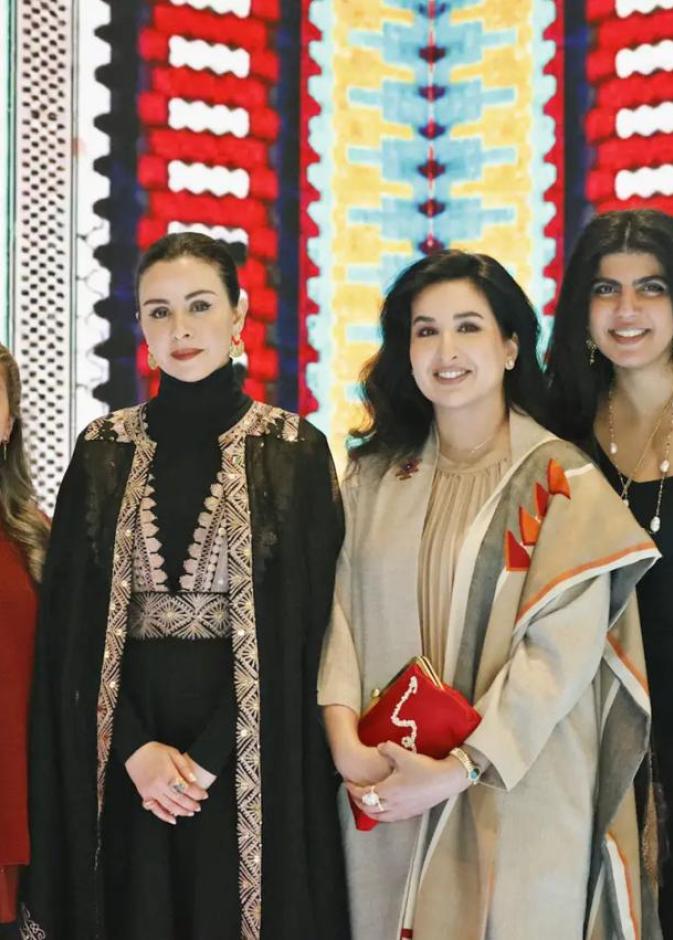 خاص "هي": منيرة الشامي تقدم السدو بصيغة رقمية في احتفال السفارة الكويتية بواشنطن