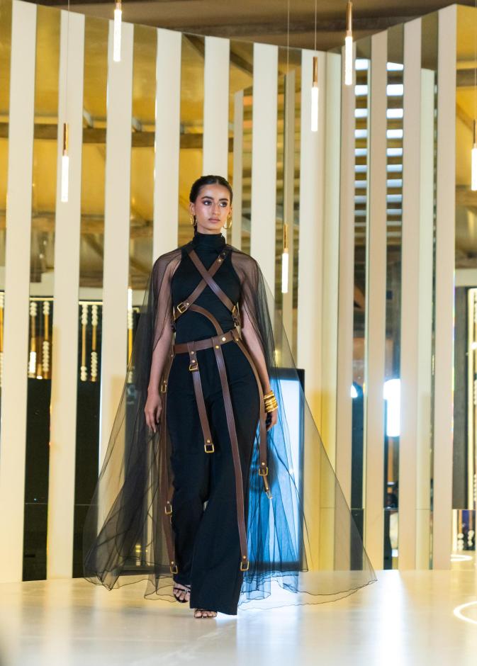 _100 براند سعودي_ تفتتح مشاركتها ضمن كأس السعودية 2026 عبر عروض أزياء (5)