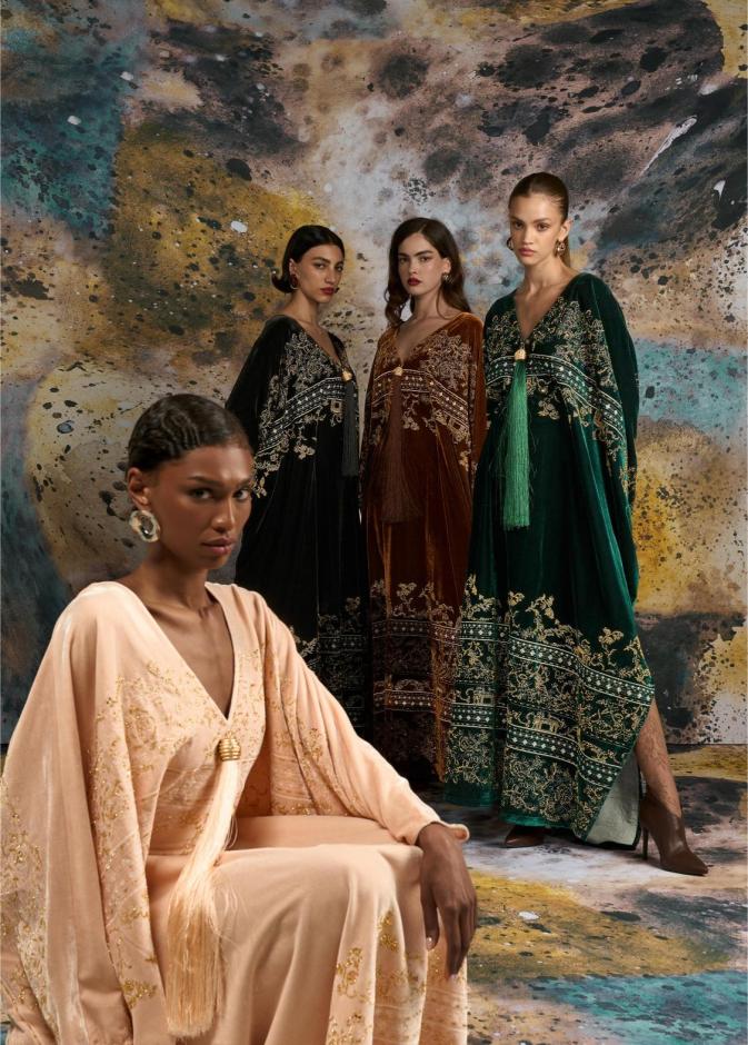 نورة الهاجري تعيد تعريف العباءة برؤية معاصرة وهوية واثقة