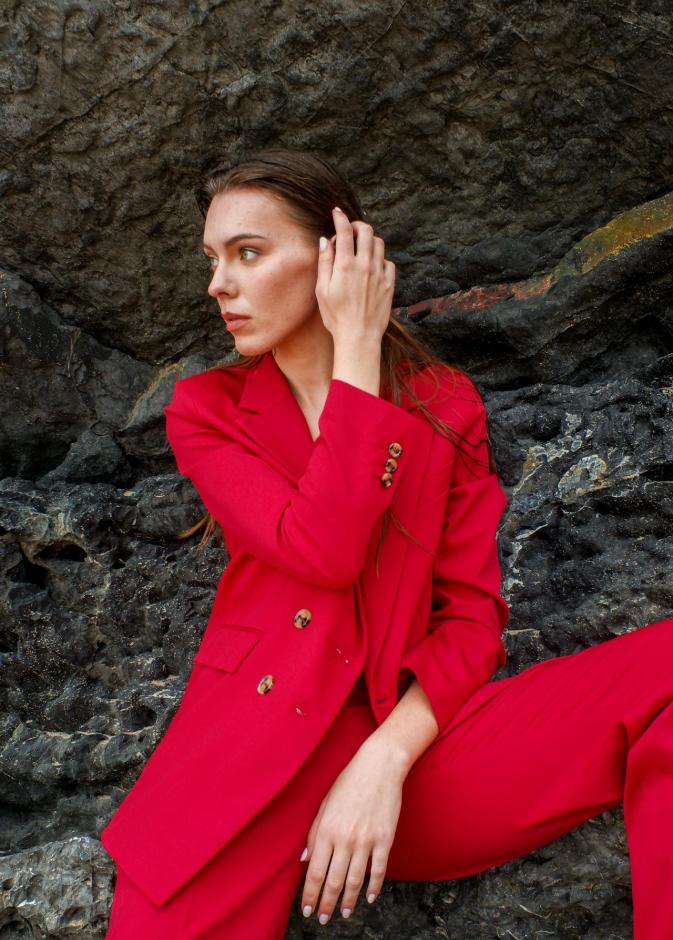 ما هي علامات لغة الجسد الواثقة وكيف اكتسبها لتعزيز شخصيتي؟