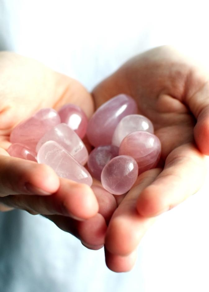 أي الأحجار الكريمة تناسب برجكِ