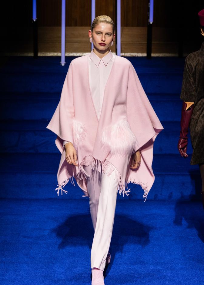 إطلالة مناسبة لعيد الأم من ‏Marc Cain