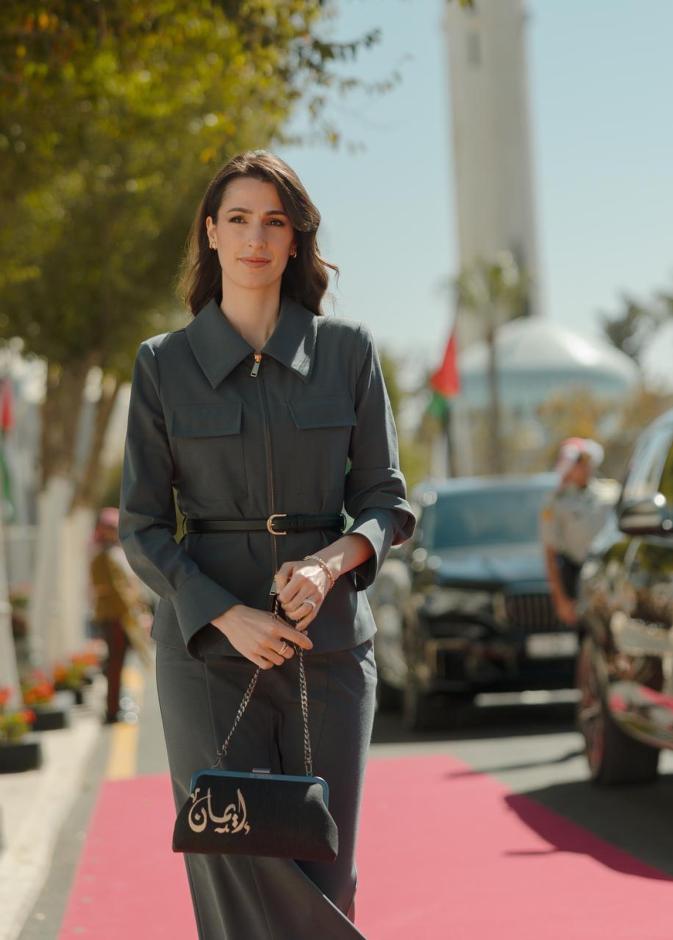 إطلالة ناعمة وراقية للأميرة رجوة