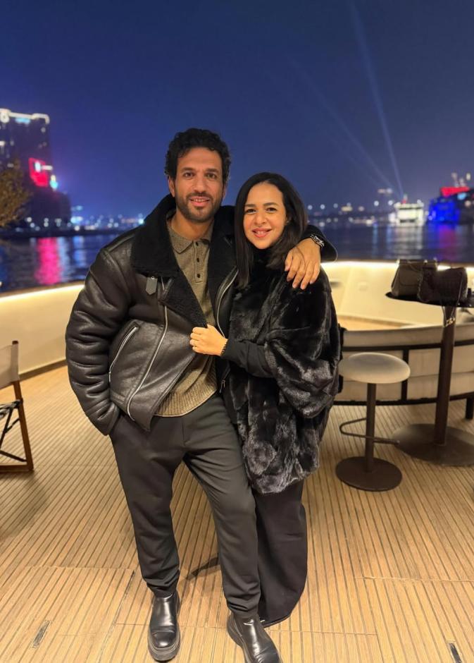 إيمي سمير غانم تفاجئ حسن الرداد في كواليس طه الغريب