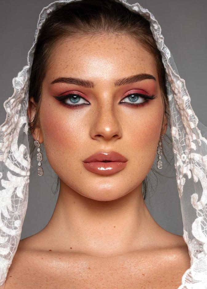 اطلالة عروس من الميك أب أرتست السعودية ندى ناصر