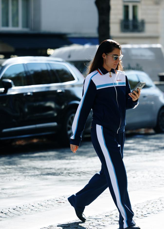 سراويل التراك سوت تعود بقوة مع جيل زد في صيف 2026‏