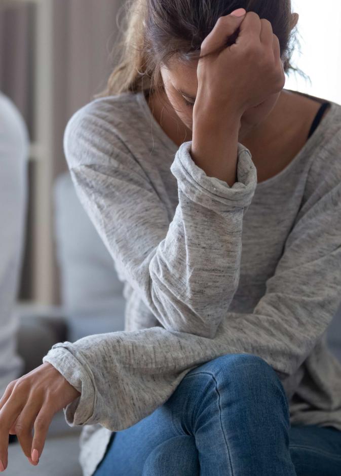 اعرفي كيف تحمين نفسك من التلاعب العاطفي للرجل النرجسي