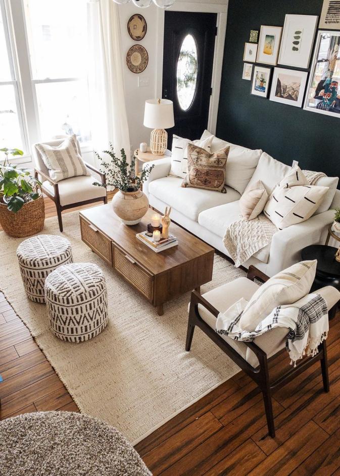 الأثاث الذي يعترض مسارات الحركة الطبيعية يجعل الغرفة تبدو مزدحمة