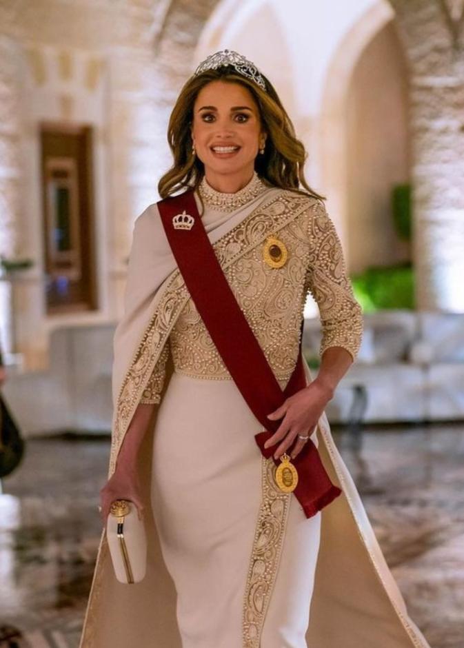   في اليوم العالمي للمرأة..  8قطع مجوهرات أيقونية تألقت بها ملكات العالم