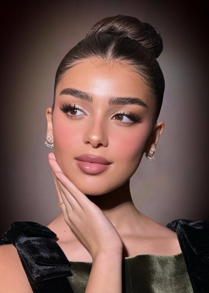 توانا الجوهري  ابنة الفنانة رانيا منصور - صورة من انستغرام خبيرة المكياج Maryam Abd Alaziz