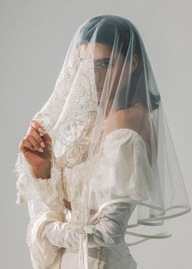 عروس نور عزازي