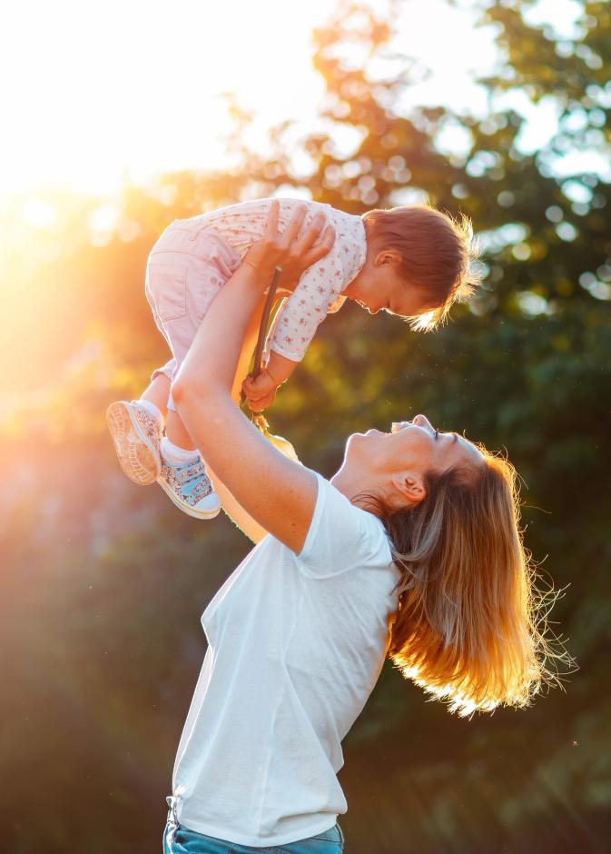 فهم مشاعر طفل التوحد يقربك منه أكثر وتعليمه كيفية التعبير عن مشاعر انجاز كبير 