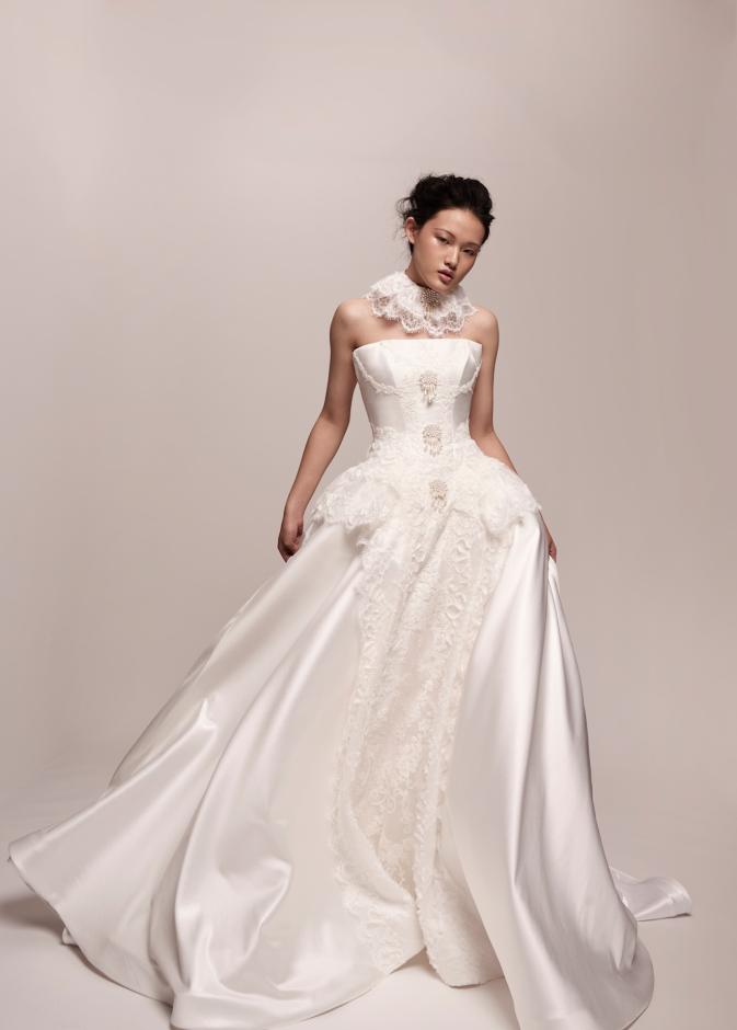 من عروض جاكلين وايت لخريف 2026