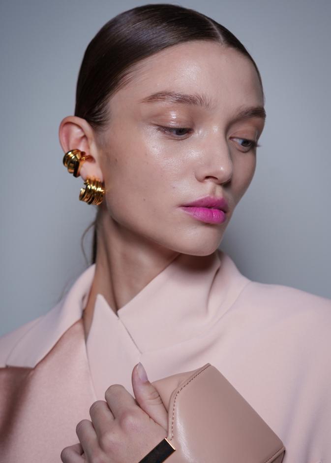 ألوان أحمر شفاه زهري ومات من دار Elisabetta Franchi