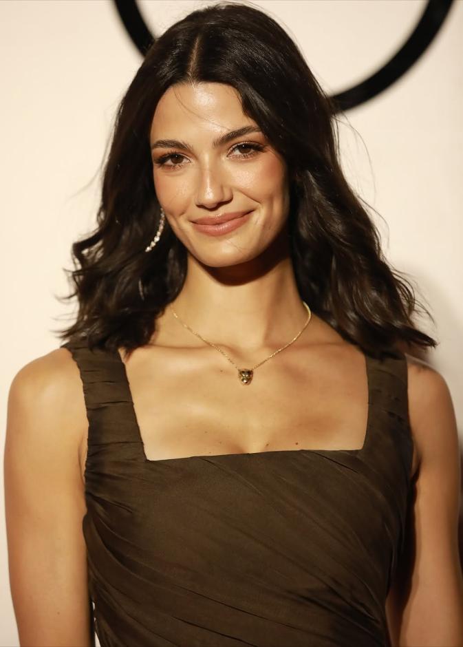  النجمة تارا عماد