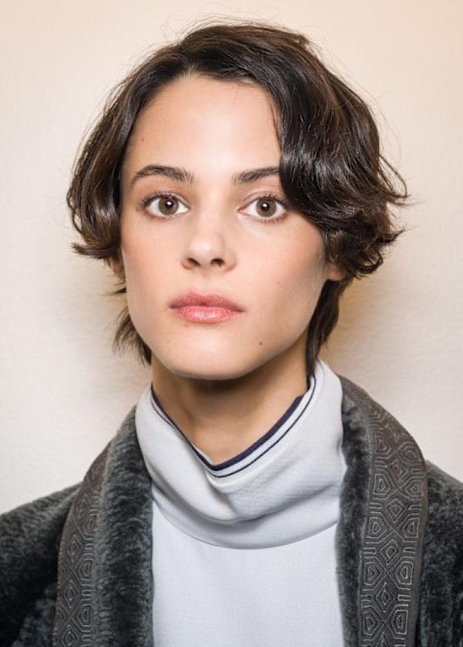 العدد الذهبي لتقشير البشرة أسبوعياً للحفاظ على إشراقتها