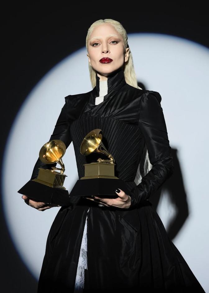 النجمة ليدي غاغا