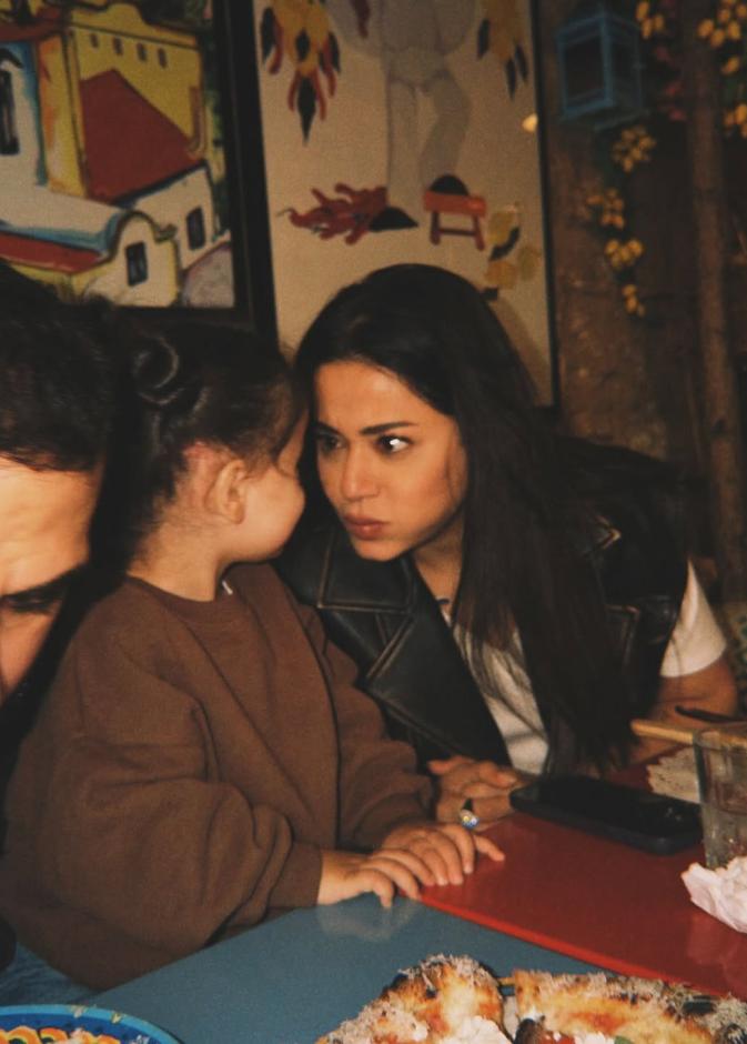 رحمة رياض وابنتها