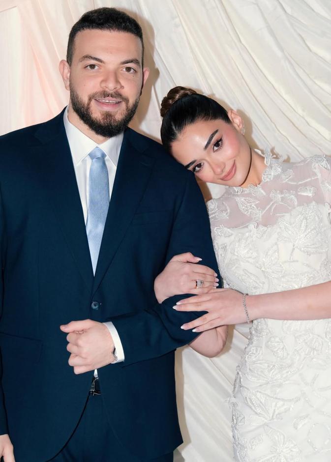 ملك زاهر وخطيبها