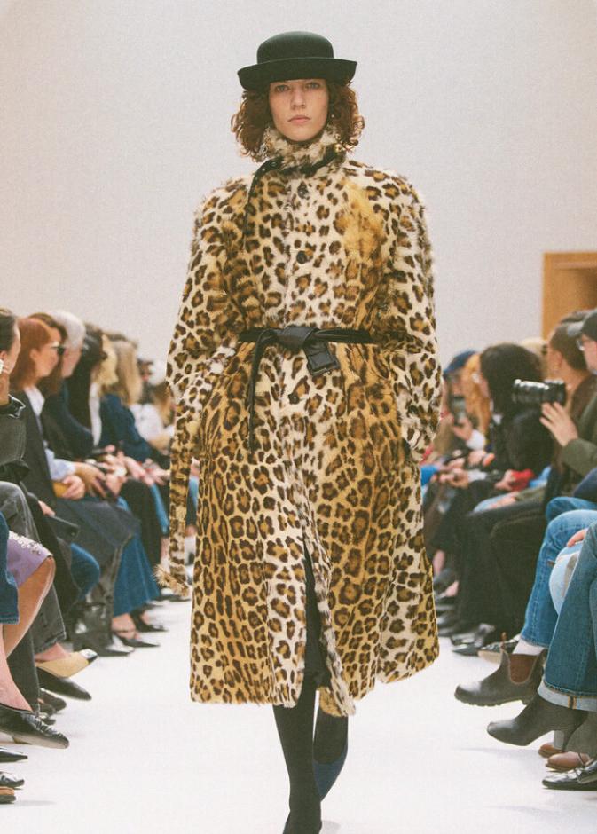 مجموعة Celine لموسم خريف وشتاء 2027 في باريس