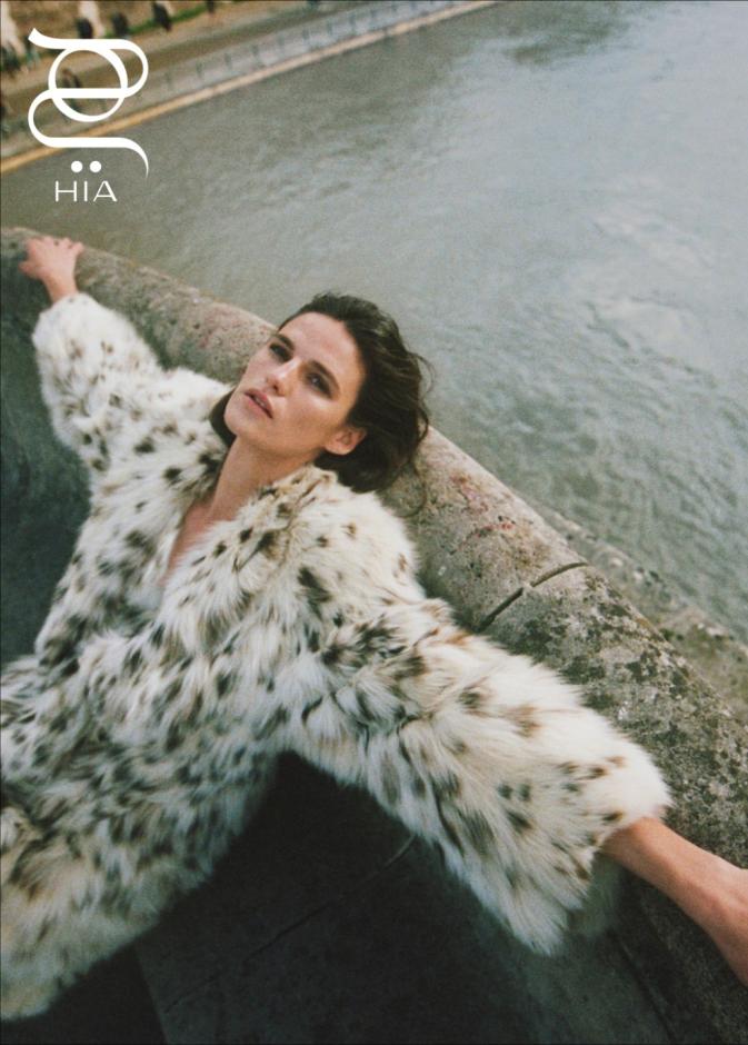 ‏"رومانسية التمرّد"... جلسة تصوير خاصة بـ"هي"‏