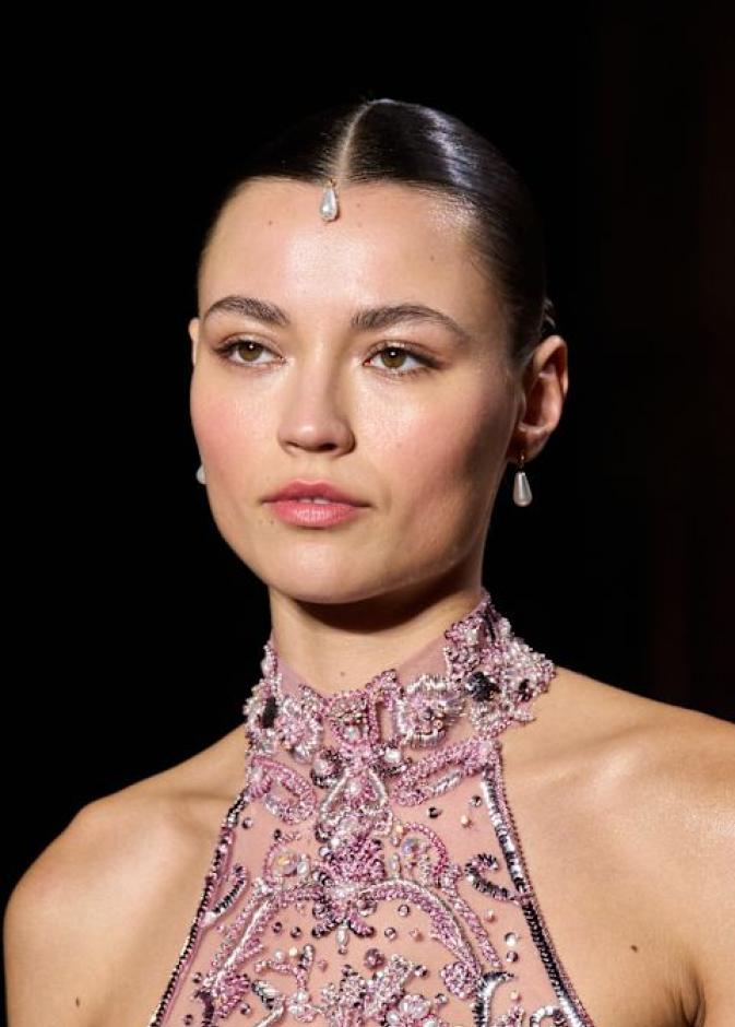 صيحات الجمال الفاخرة لربيع 2026… إشراقة، لون وعناية في مستحضرات استثنائية