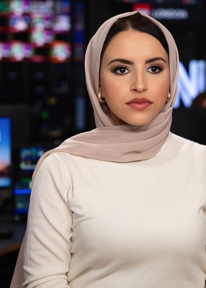 ندى بشير مراسلة دولية حائزة على جائزة "إيمي" ومصنّفة ضمن قائمة Forbes 30 Under 30 