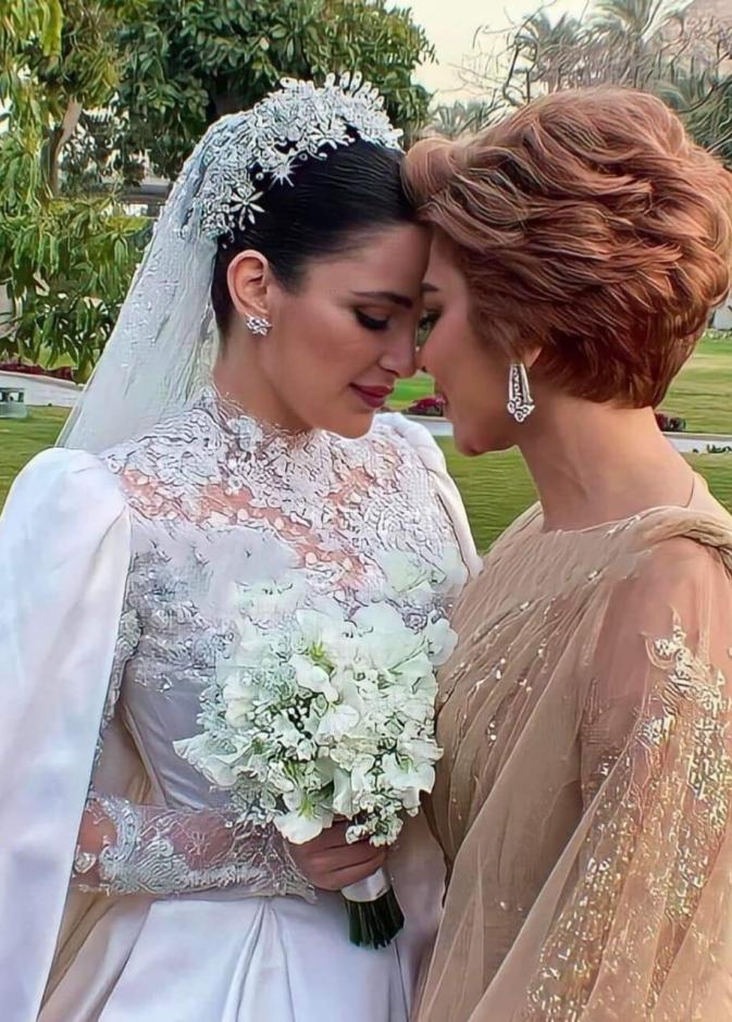 اصالة نصري غنت لابنتها في يوم الزفاف