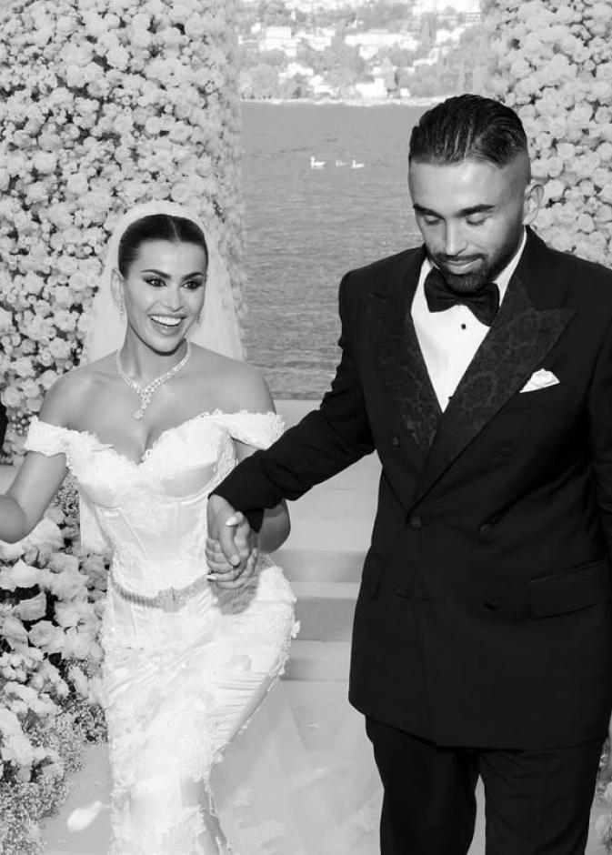 يومي اختارت بوكيه ورد ناعمة