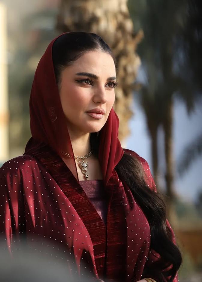 درة في  مسلسل "علي كلاي".. كيف وظفت إطلالاتها الجمالية لخدمة "ميادة الديناري" الشعبية؟