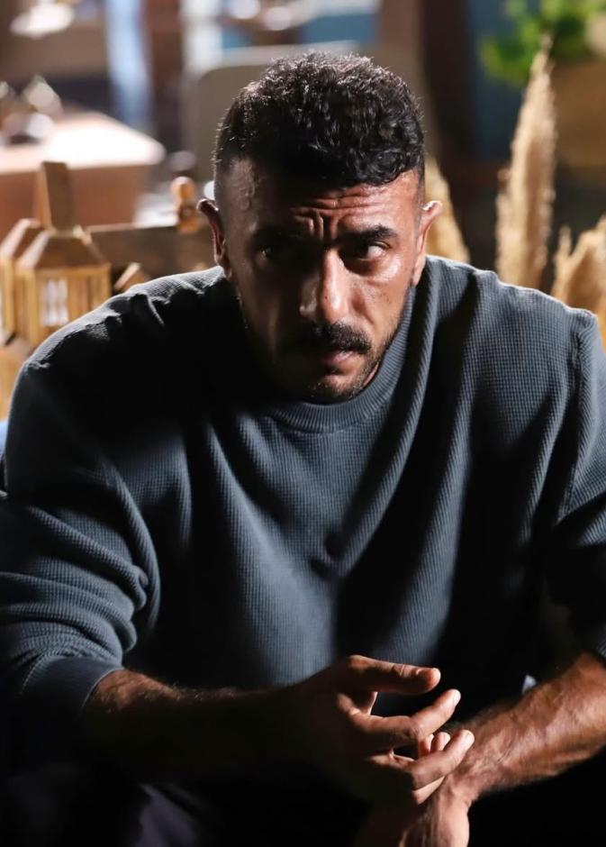 أحمد العوضي يشوق الجمهور لمسلسل رمضان 2027