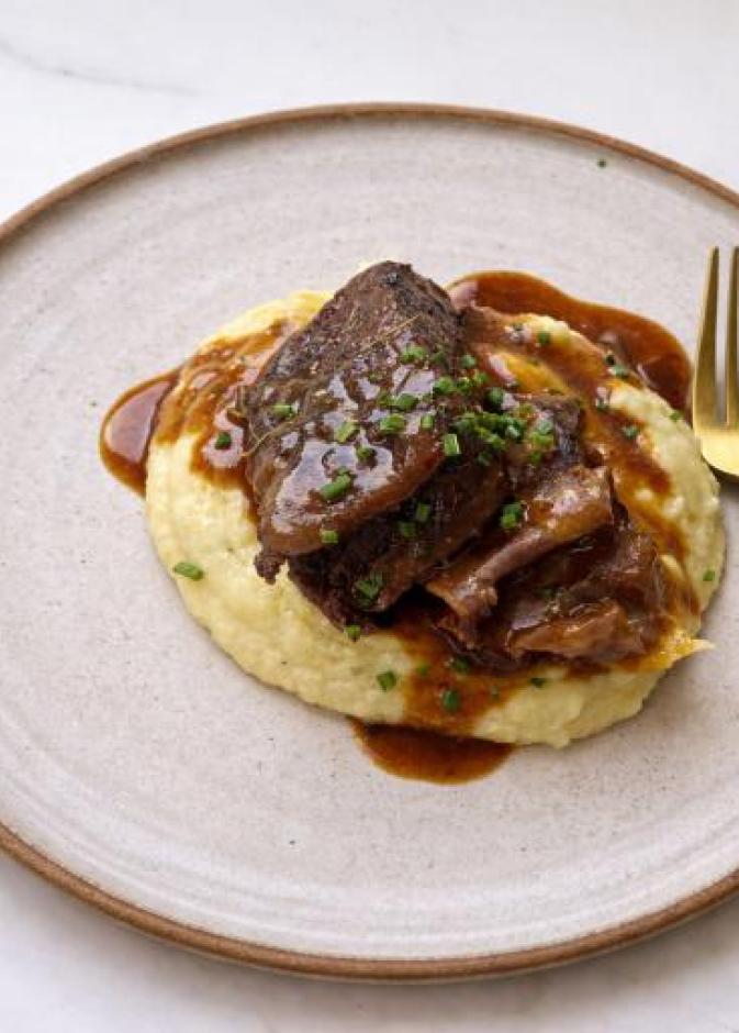 أضلاع اللحم المطهية بصلصة التورش