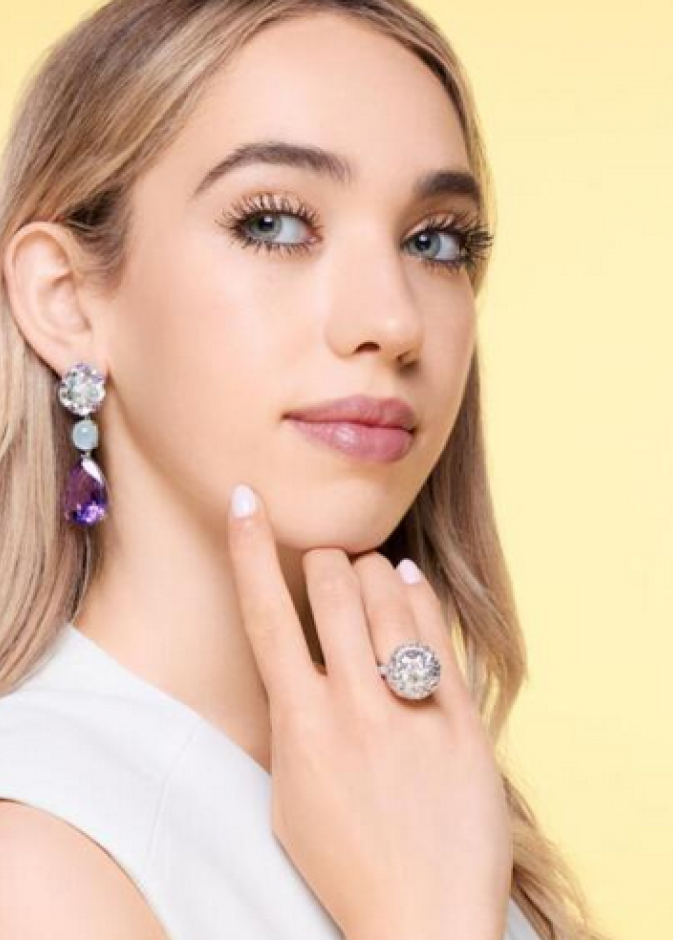 أقراط مرصعة بحجر الأماتيست من Sotheby’s