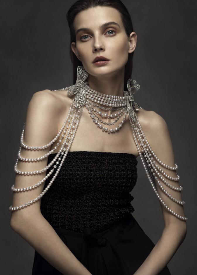 الأحجار الكريمة لمواليد شهر يونيو دليلك الكامل لمعانيها 