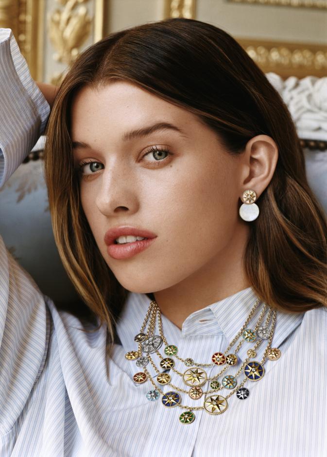 دار ديور عن حملتها الجديدة لمجموعة Rose des Vents