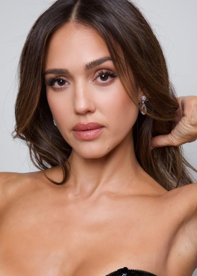 صورة جيسيكا ألبا من حسابها على إنستاغرام.